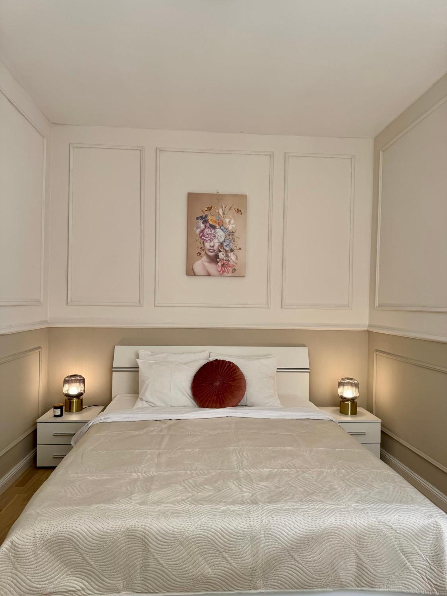 Anytime Holiday- Wenceslav Apartment *